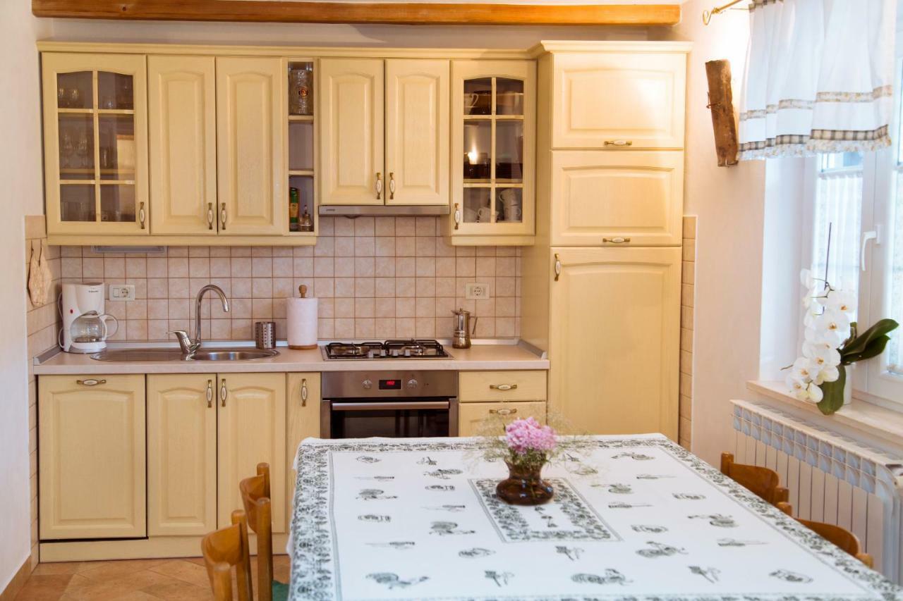 Apartments Tinka Брсеч Экстерьер фото