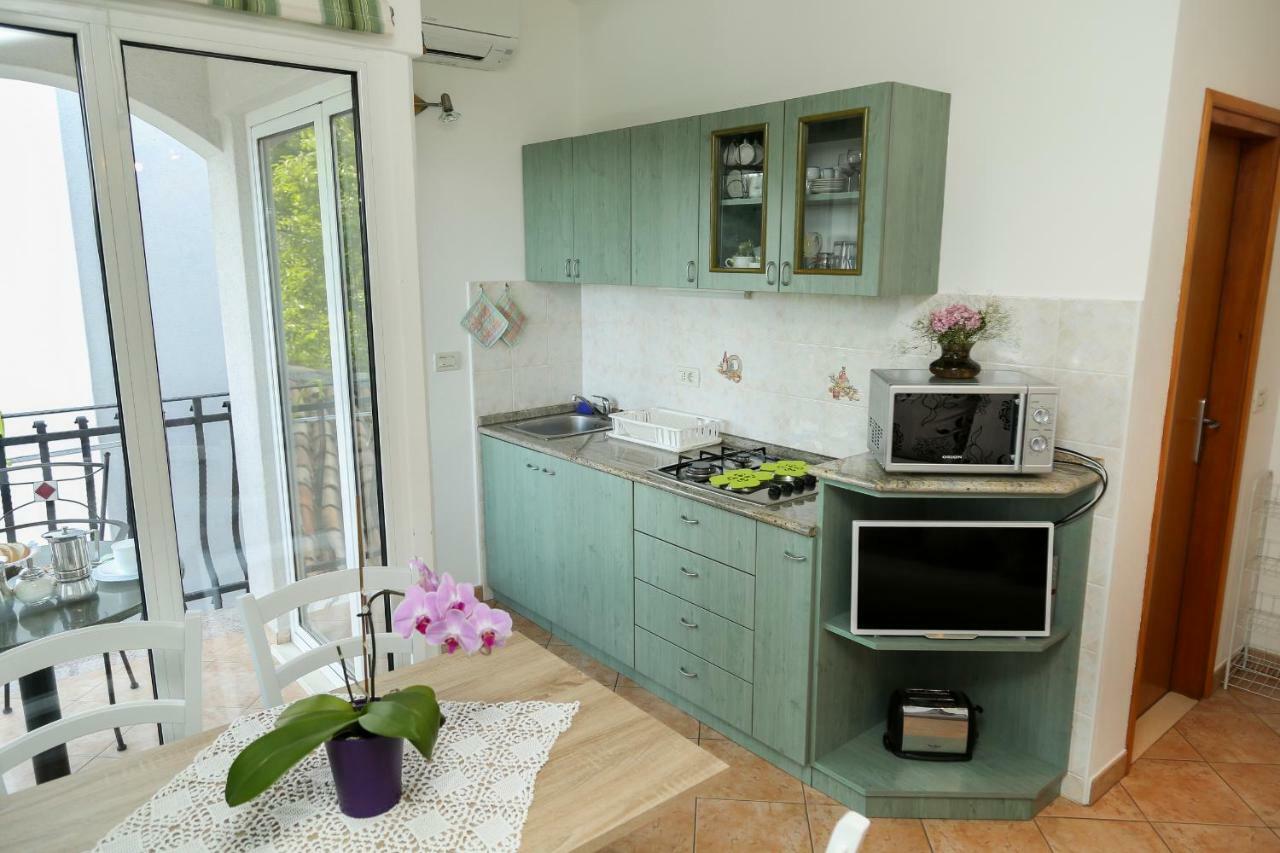 Apartments Tinka Брсеч Экстерьер фото