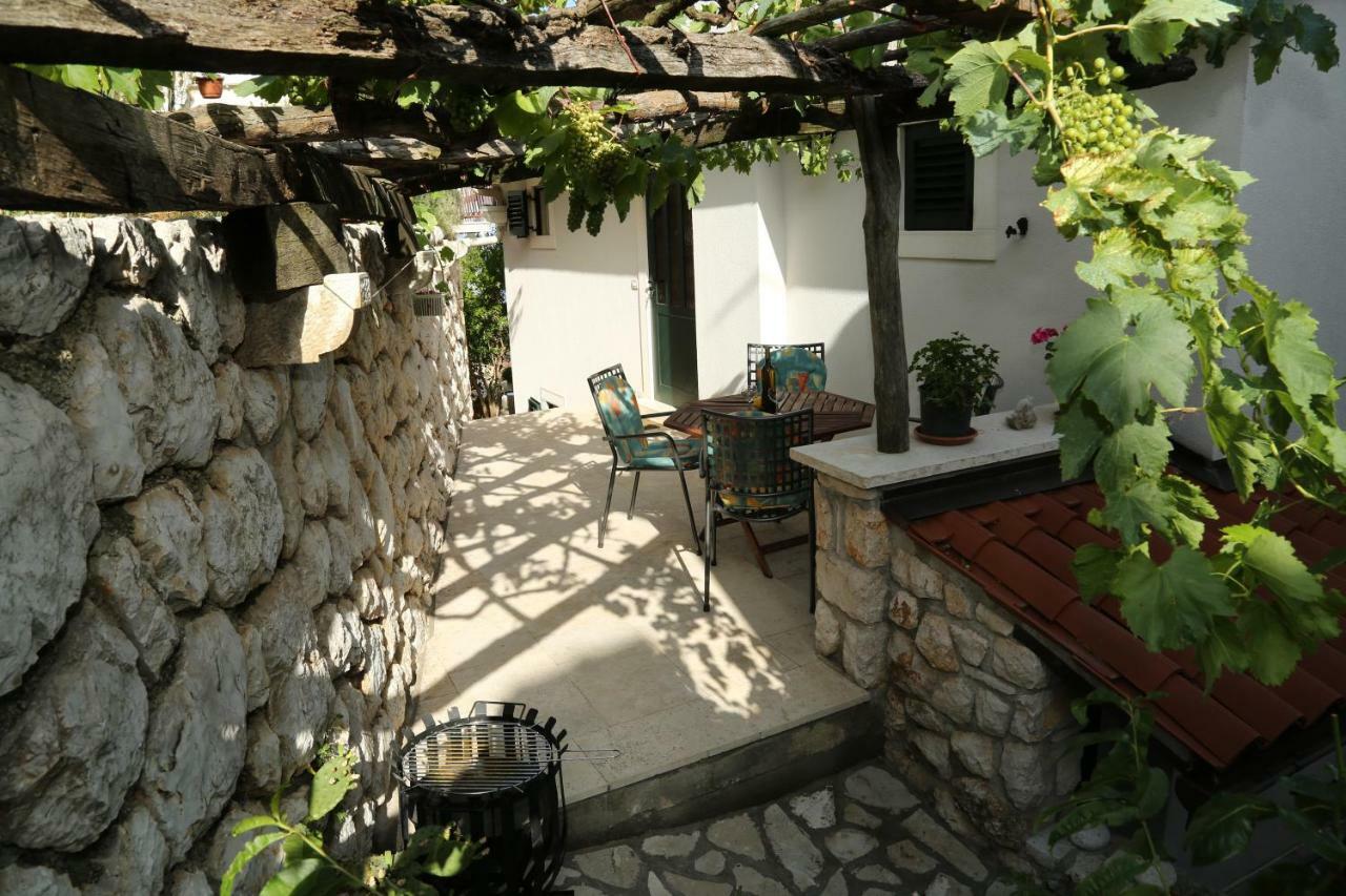 Apartments Tinka Брсеч Экстерьер фото